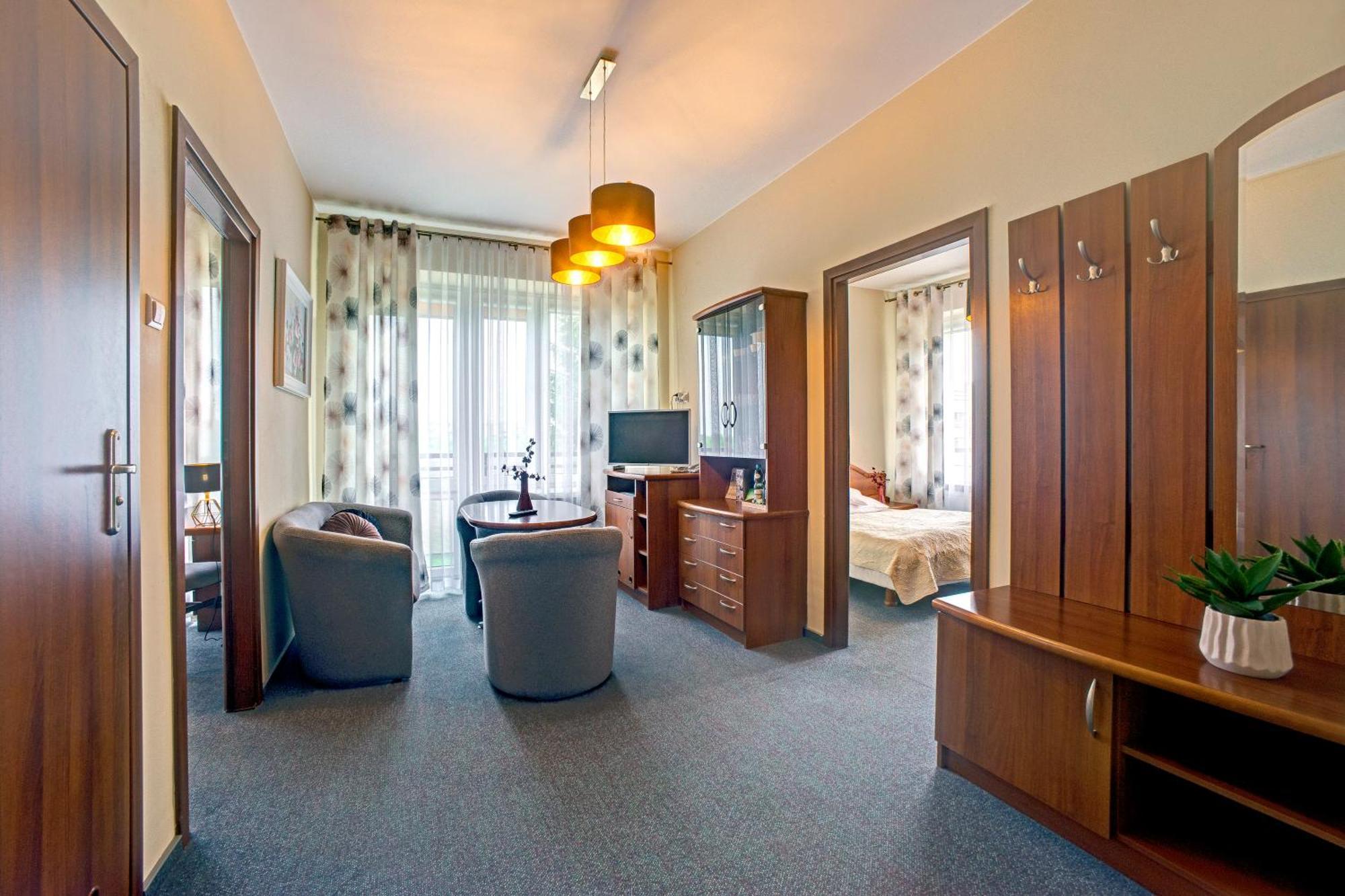 Kzzg W Polsce, Gornicze Sanatorium Zwiazkowe "Gornik" Hotel อีวอนิตซ์-สโดรย ภายนอก รูปภาพ