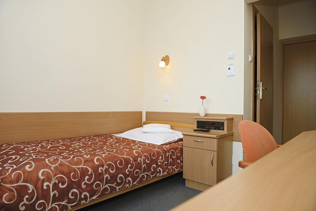 Kzzg W Polsce, Gornicze Sanatorium Zwiazkowe "Gornik" Hotel อีวอนิตซ์-สโดรย ห้อง รูปภาพ